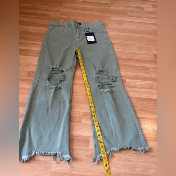 Risen Wide Leg Jeans Wild Oak Boutique Light Sage Green - Picture 4 of 11